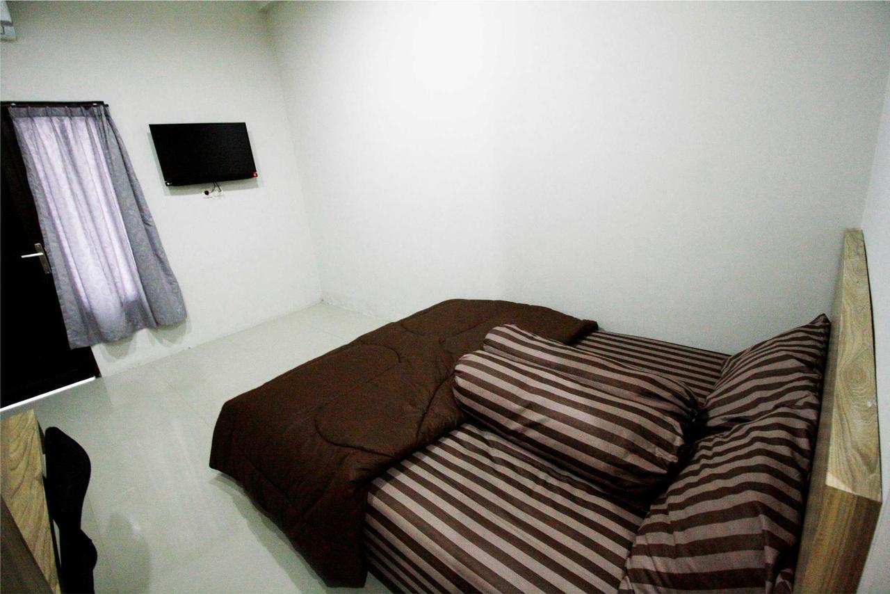 Dparagon Medokan Ayu Guest house Surabaya